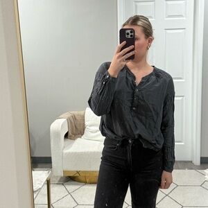 Xirena Blouse Half Buttin Down Henley Long Sleeve Cotton Silk Blend in Grey